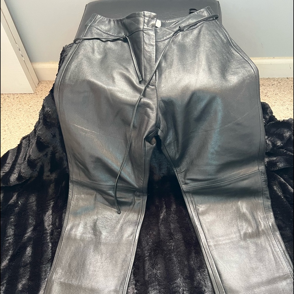 Women block leather (100%) pants size 10 in perfect condition priced to sell